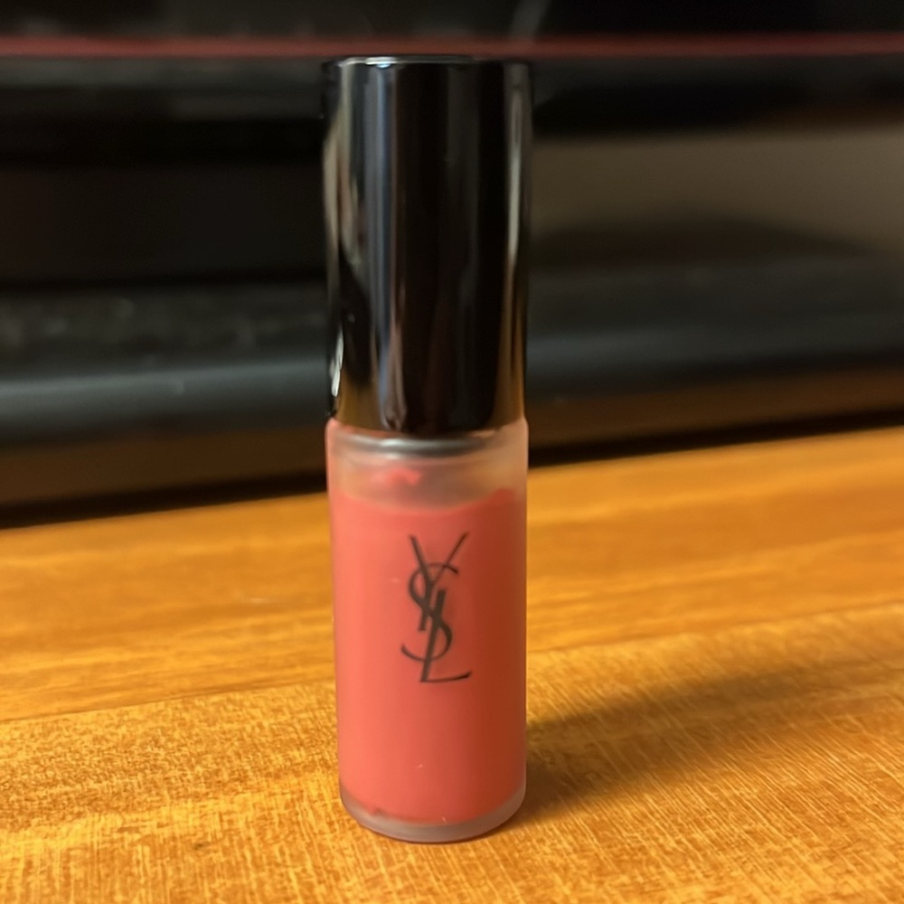 Yves Saint Laurent Tatouage Couture Velvet Cream. Sample size 0.10 fl. oz.